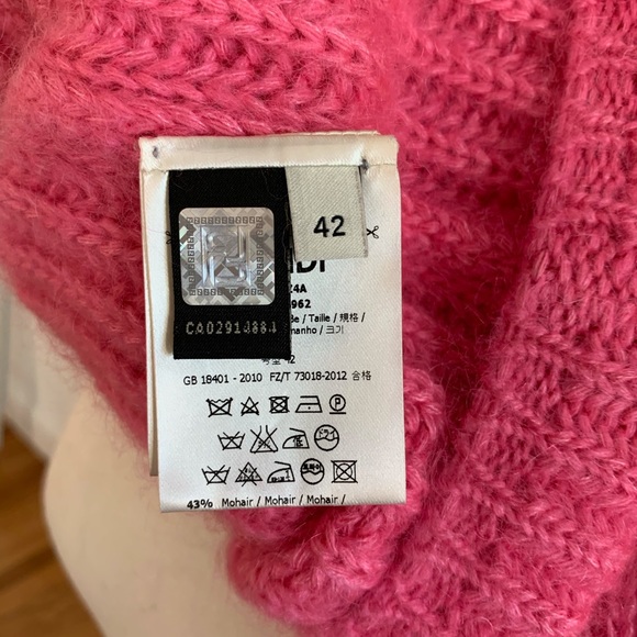 FENDI *RARE* sensuous mohair cashmere sweater - Picture 15 of 16